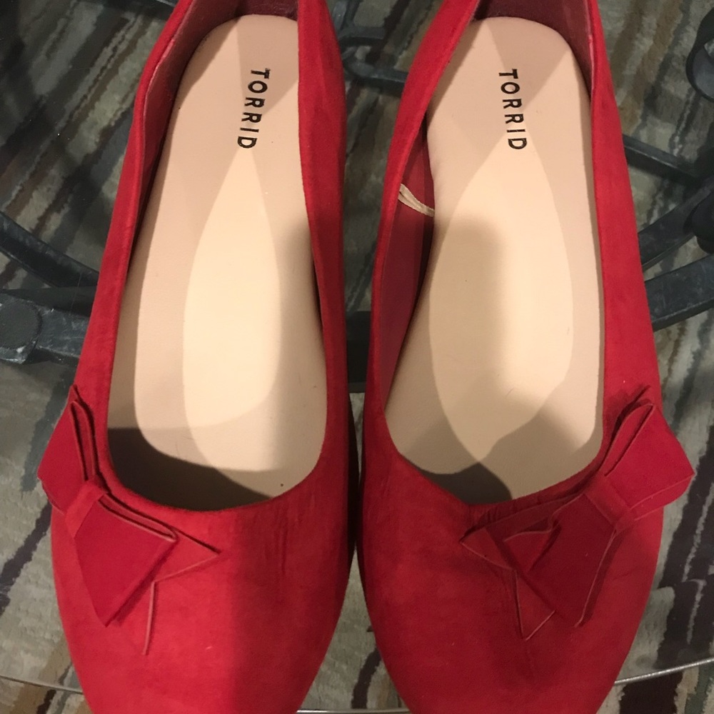 Wide Red Bow Flats